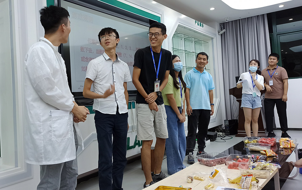 微能信息2020年第三季度生日會(huì)-努力奮斗的日子里，感恩有你 (4).jpg